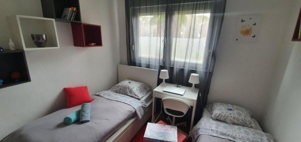 Ferienwohnung Daisy Pula Exterior foto