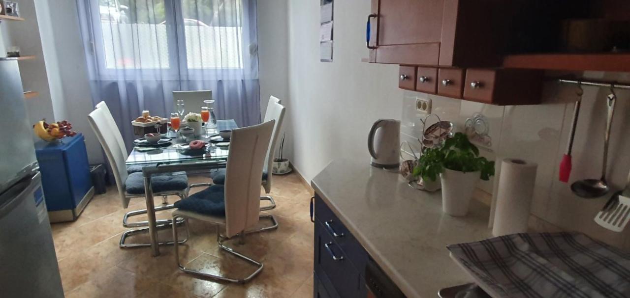 Ferienwohnung Daisy Pula Exterior foto