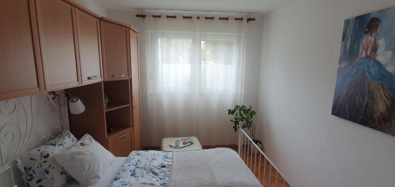 Ferienwohnung Daisy Pula Exterior foto